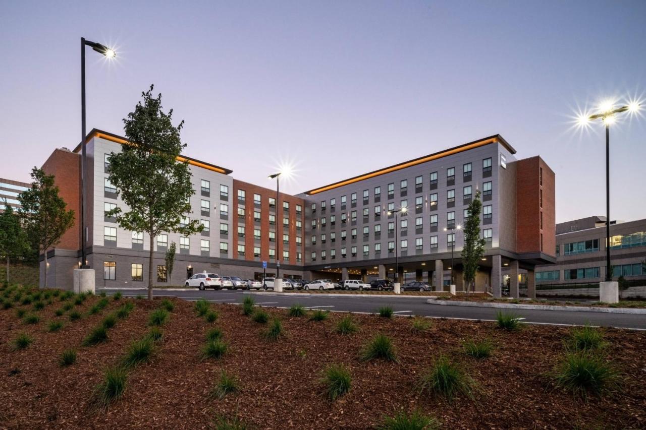 Fairfield Inn & Suites By Marriott Boston Waltham Exteriör bild