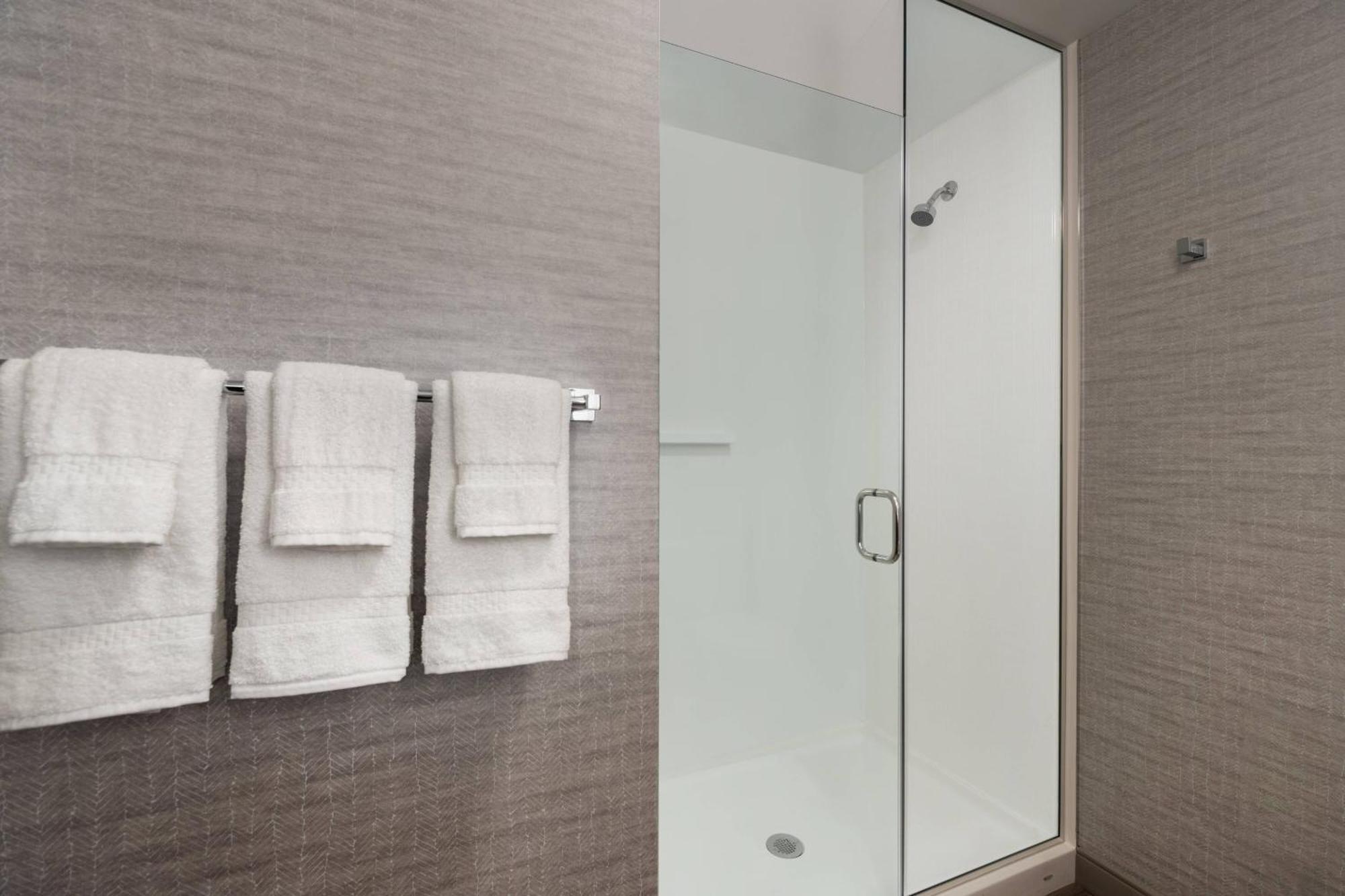 Fairfield Inn & Suites By Marriott Boston Waltham Exteriör bild